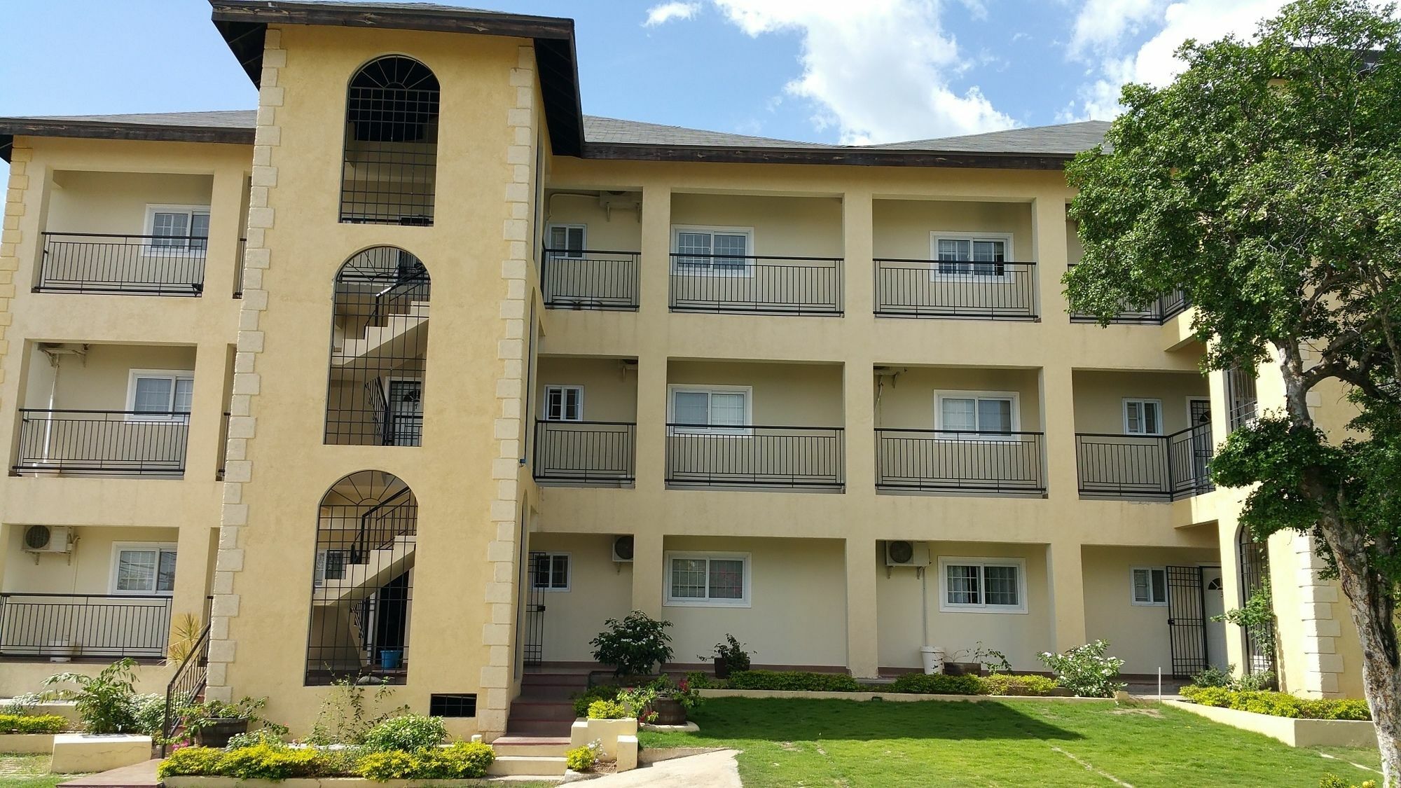 New Kingston Guest Apartments @ Donhead Экстерьер фото